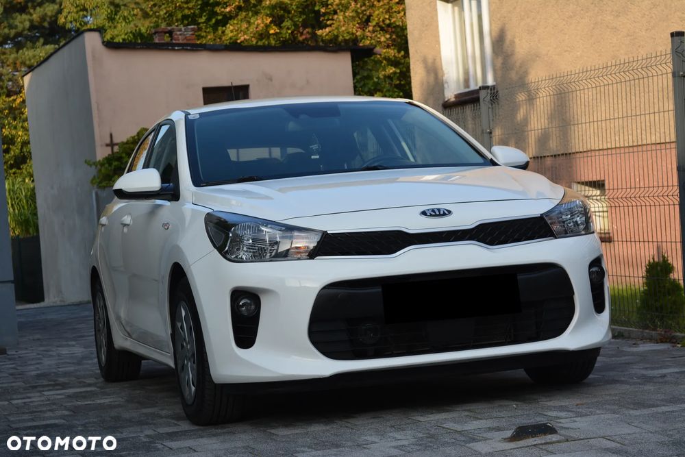 Kia Rio 1.2 L - 13
