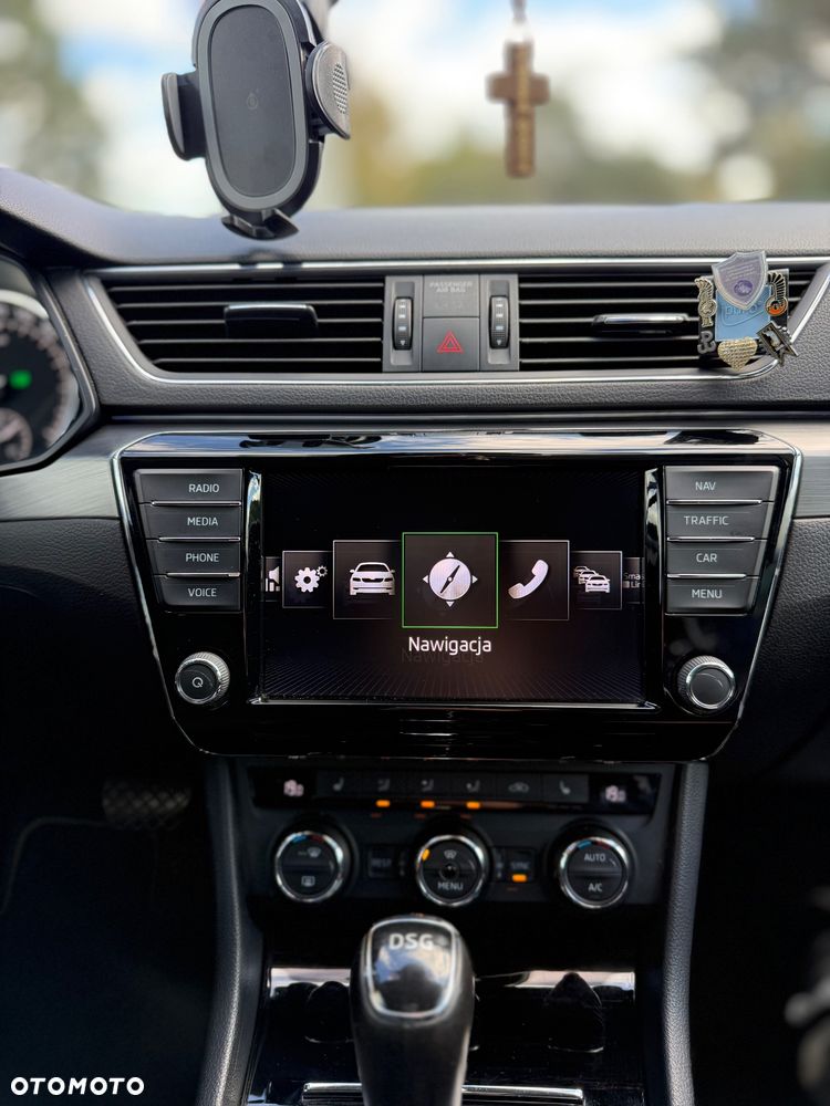 Skoda Superb 2.0 TDI Sportline DSG - 34