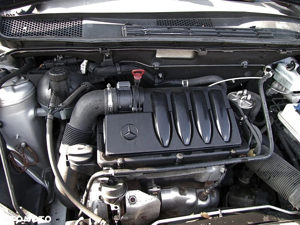 Mercedes-Benz Klasa B 200 CDI - 22