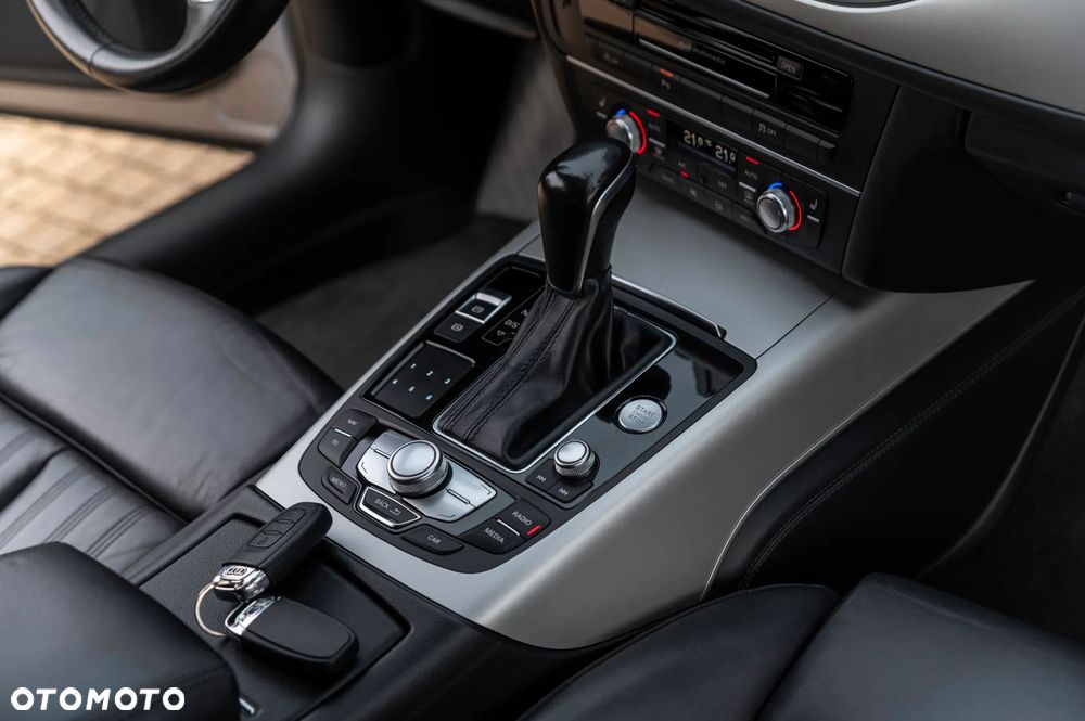 Audi A6 Avant 2.0 TDI Ultra S tronic - 27