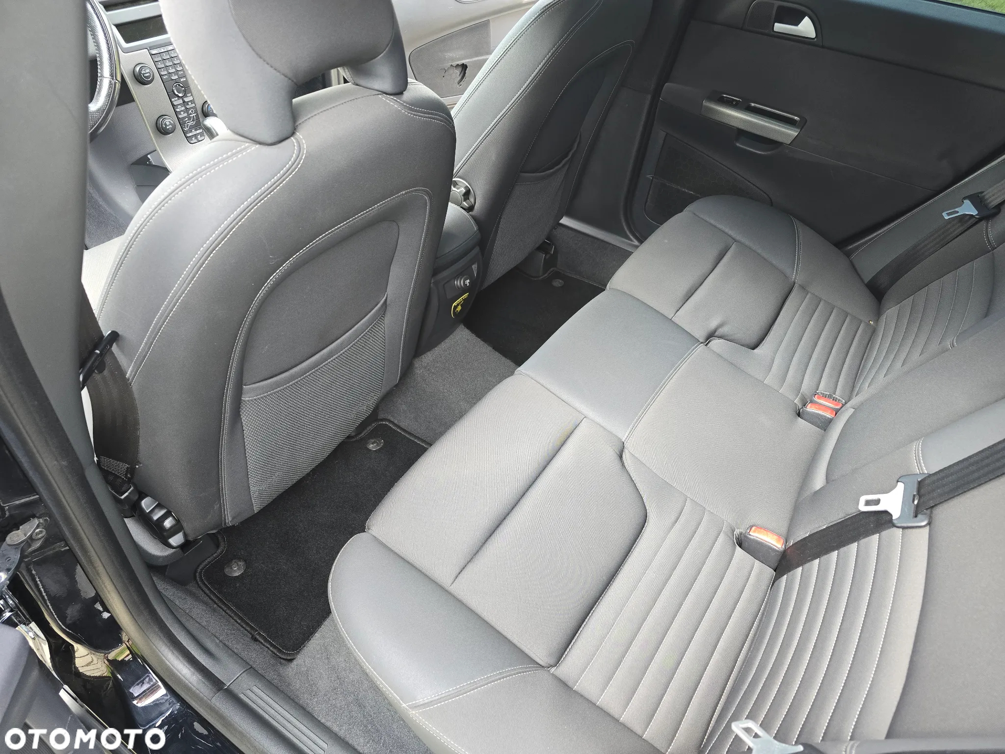 Volvo S40 2.4D5 - 14