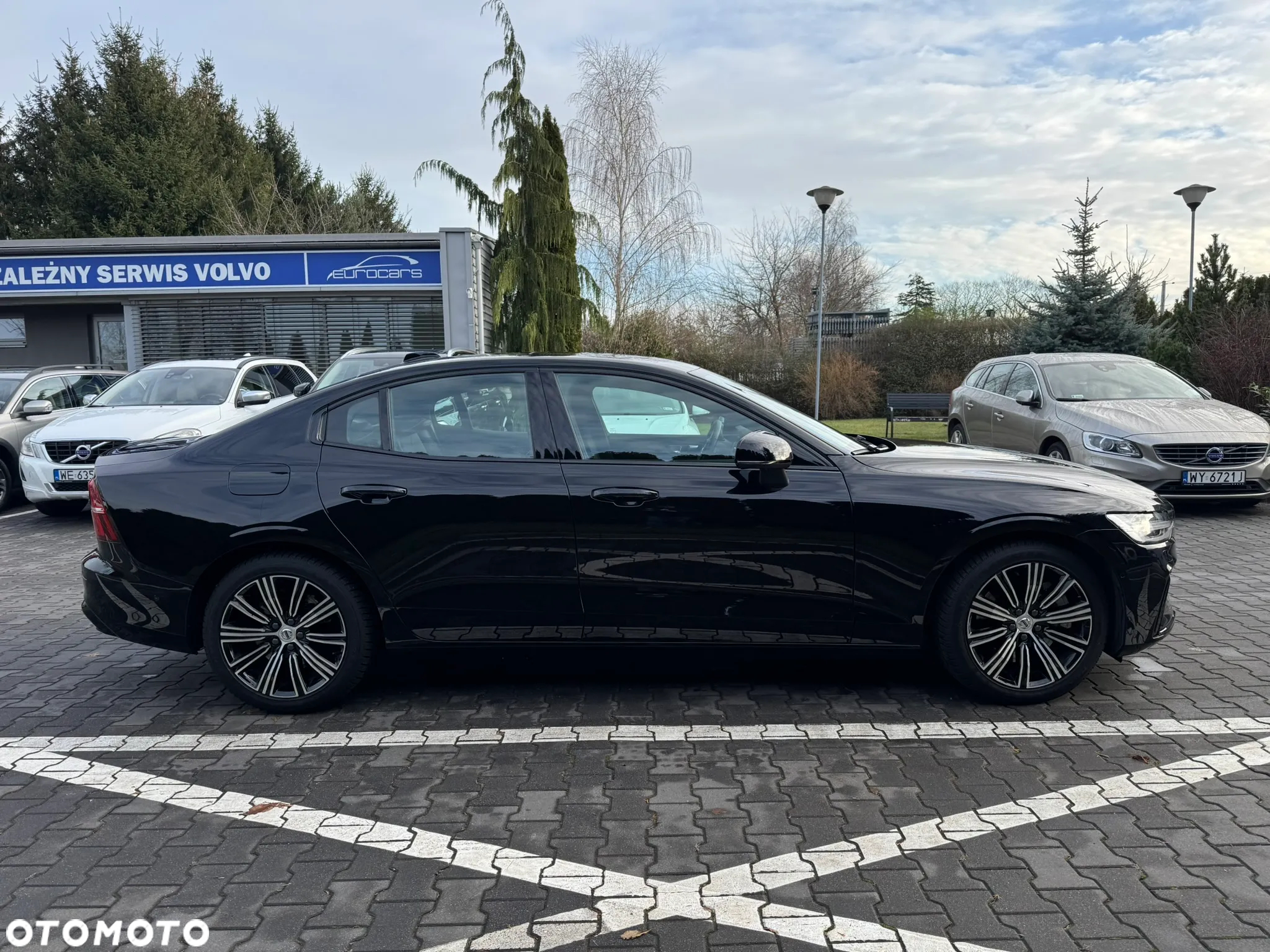 Volvo S60 B5 B AWD Ultimate Dark - 4