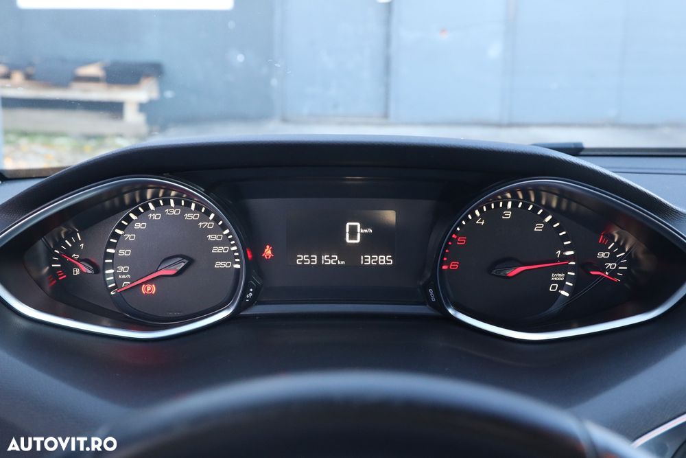 Peugeot 308 BlueHDi FAP 120 Stop&Start Active - 13