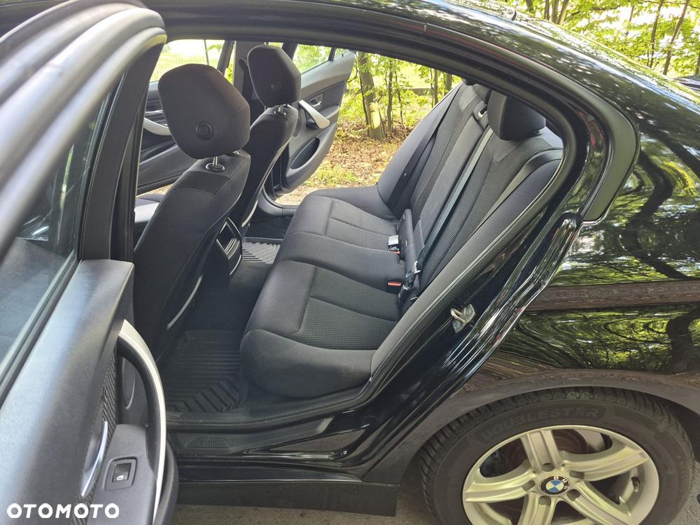 BMW Seria 3 318d DPF - 7