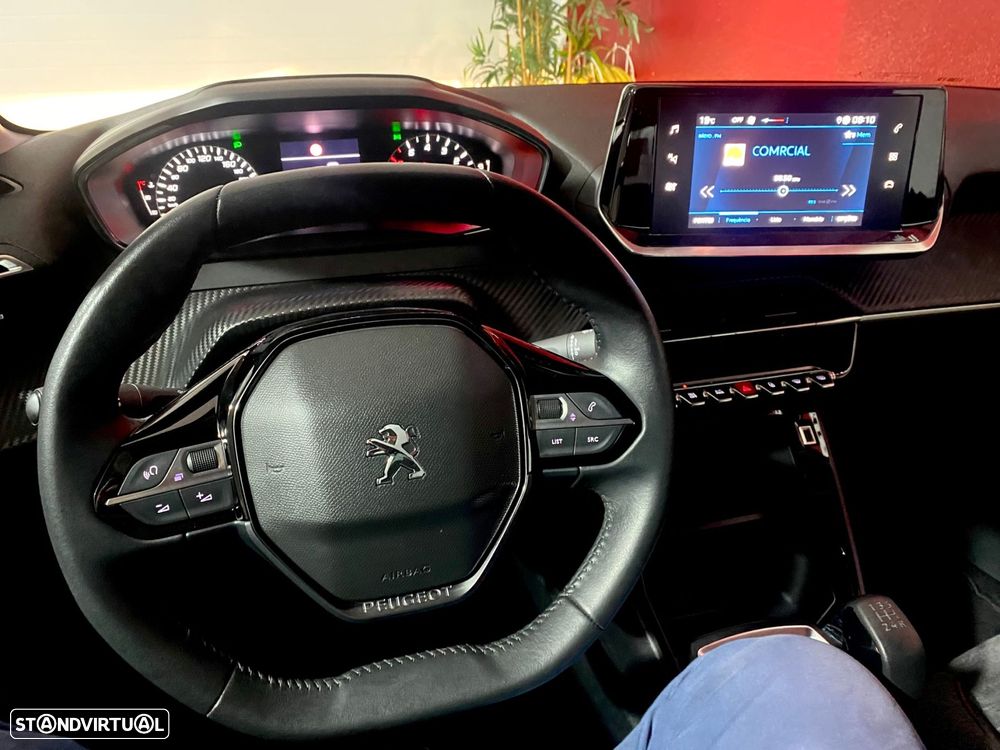 Peugeot 208 1.2 PureTech Active Pack - 27