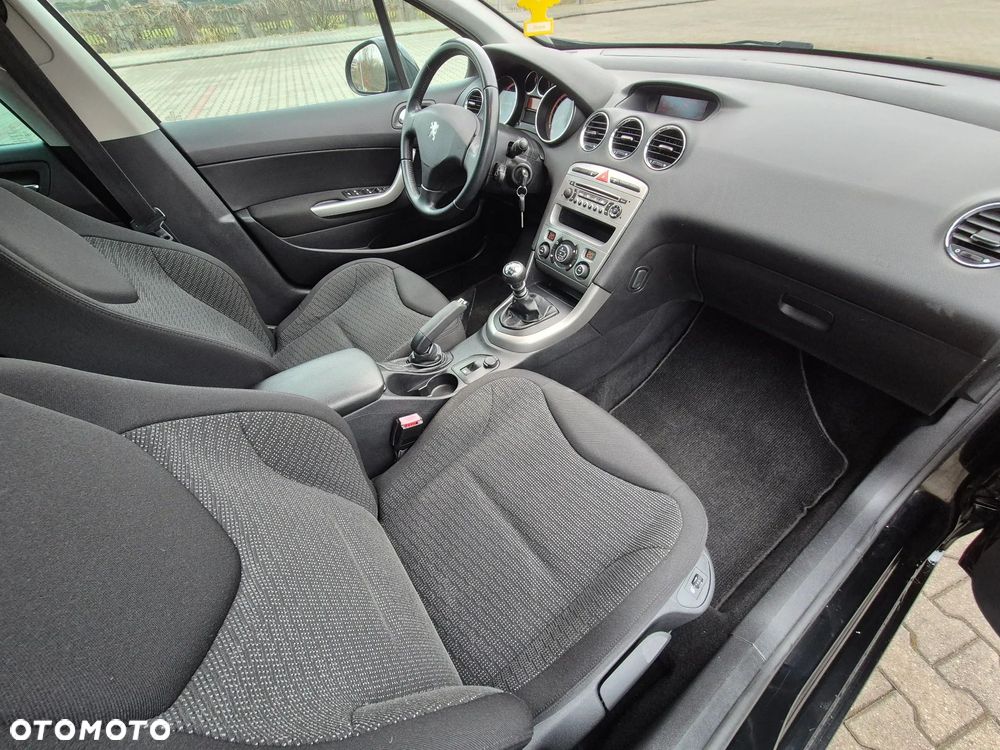 Peugeot 308 HDi FAP 140 Family - 22