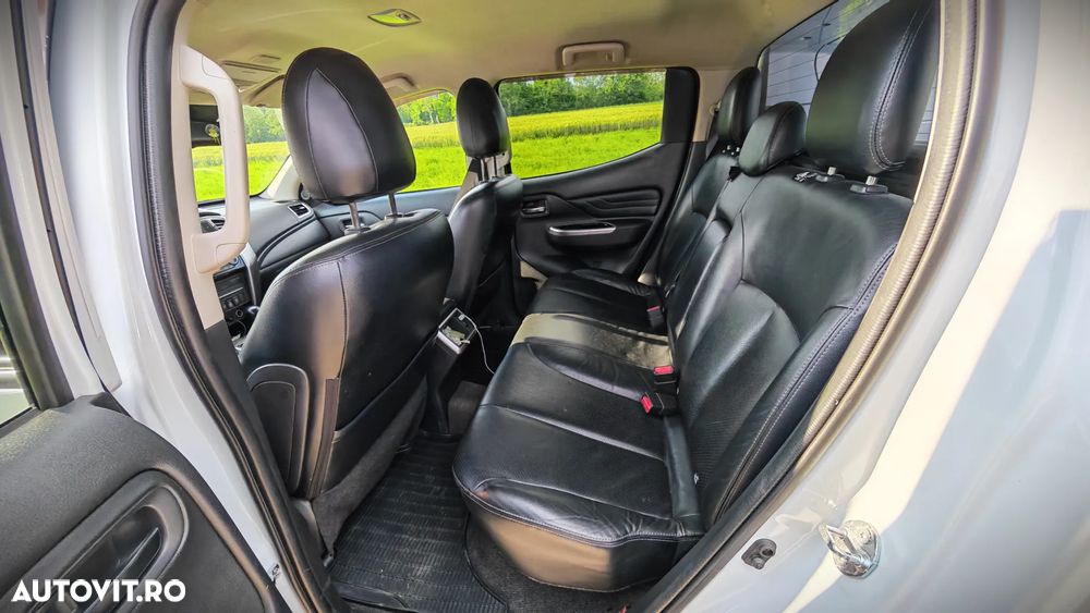 Mitsubishi L200 Double Cab 2.2 DI-D A/T Intense - 8