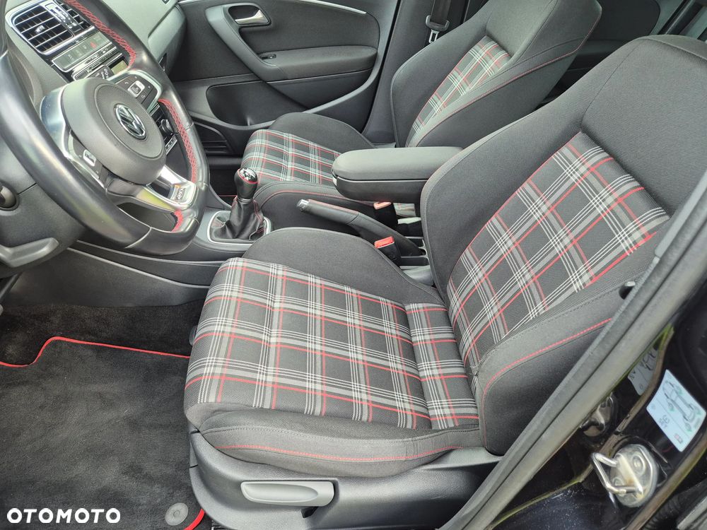 Volkswagen Polo 1.8 TSI BMT GTI - 20