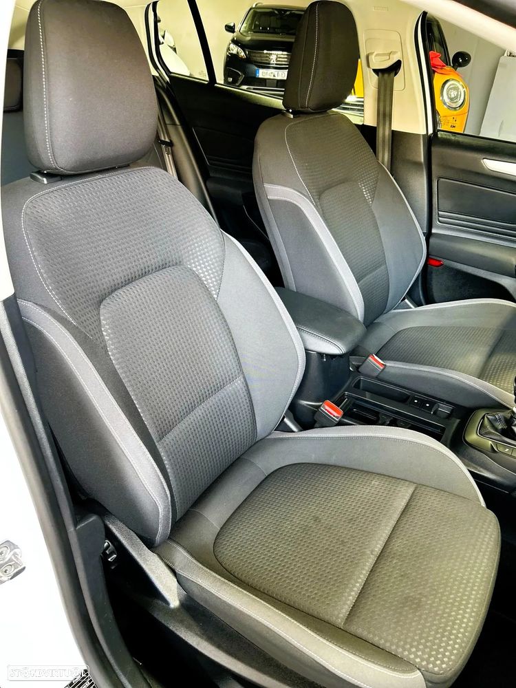 Ford Focus 1.5 EcoBlue S&S COOL&CONNECT - 13