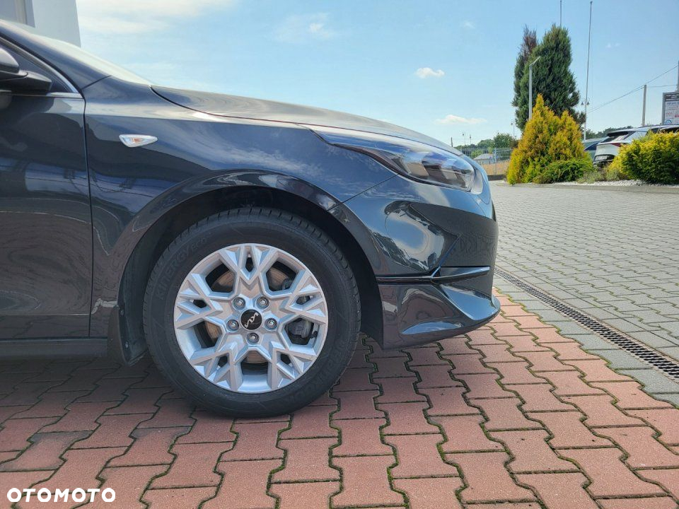 Kia Ceed - 24