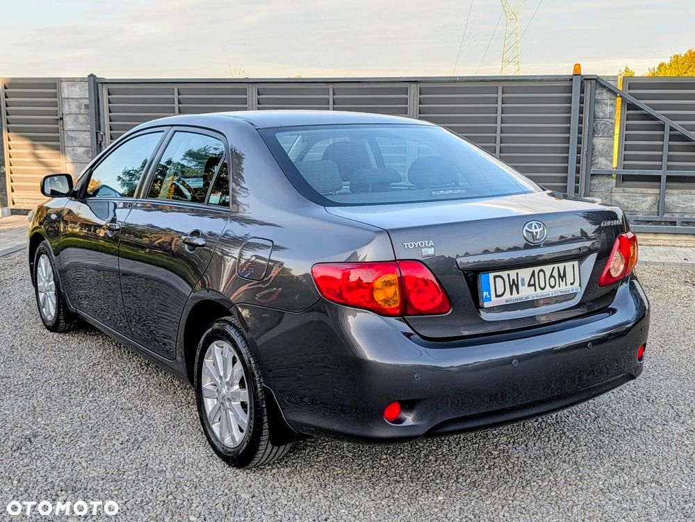 Toyota Corolla 1.6 Luna - 5