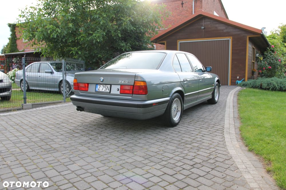 BMW Seria 5 540i - 5