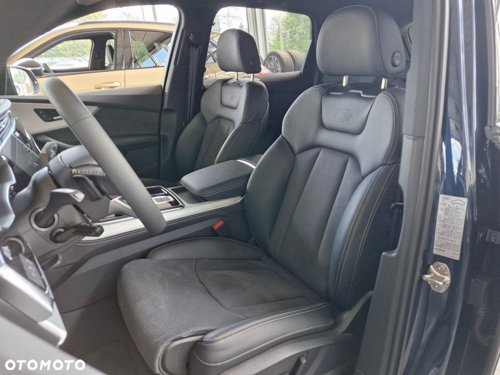 Audi Q7 - 11