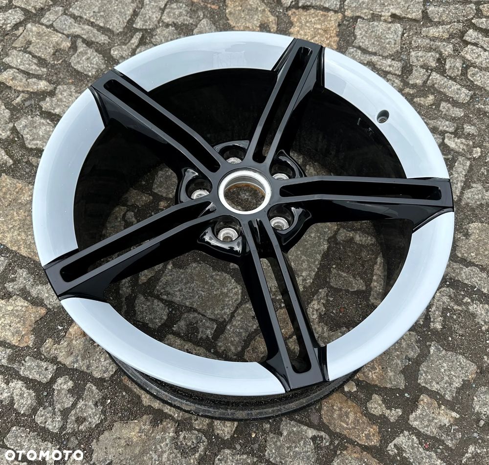 Felga Porsche Taycan J1 Mission E 5x130 9,5J 21 ET60 9J1601025AA - 2
