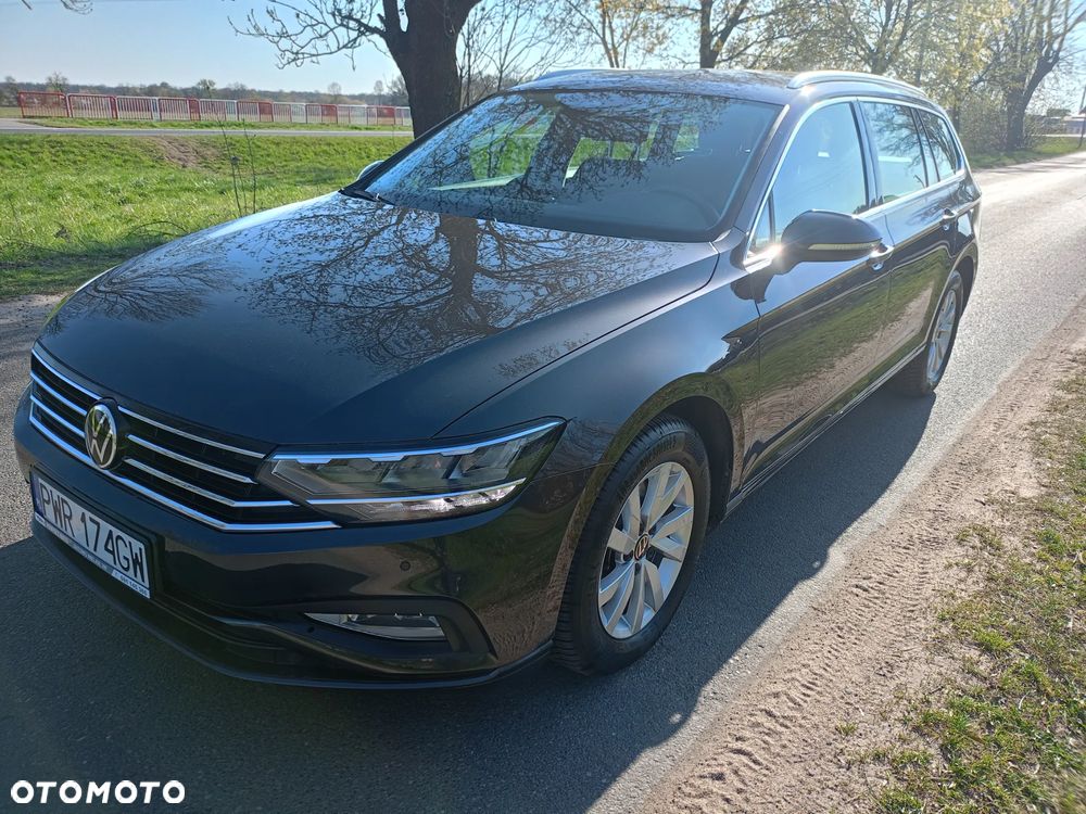 Volkswagen Passat 2.0 TDI SCR Comfortline DSG - 2