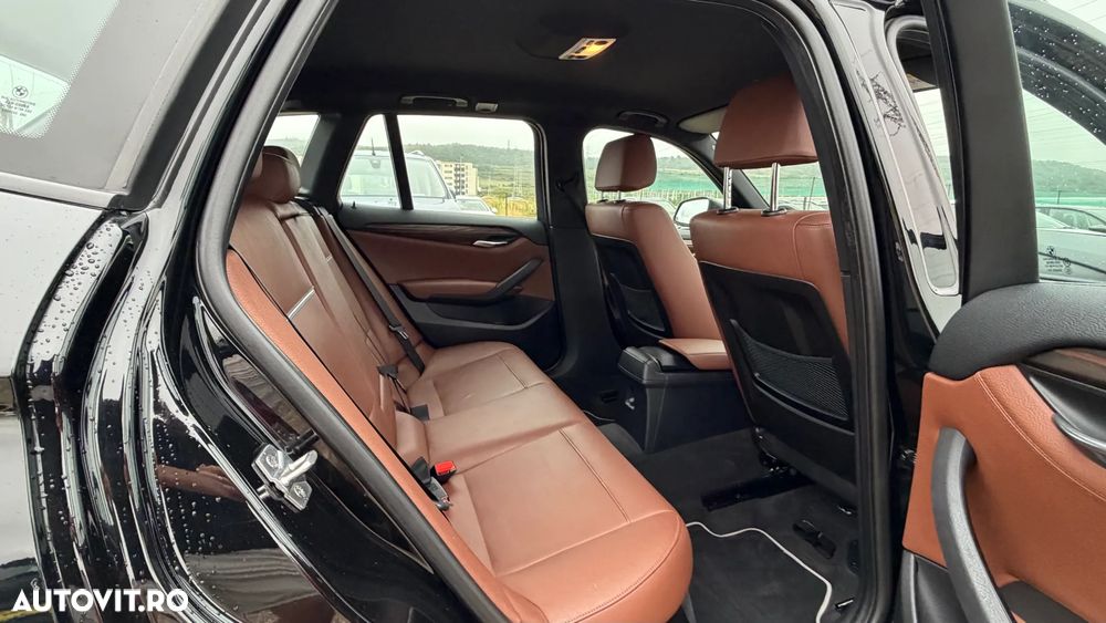 BMW X1 xDrive18d xLine - 14