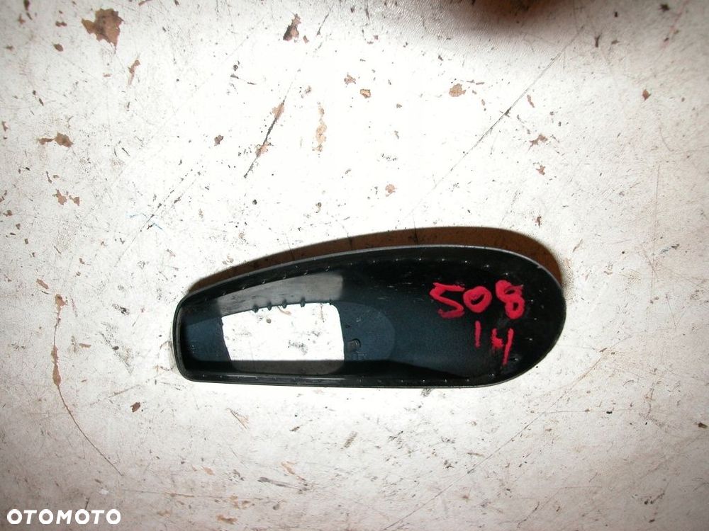 PEUGEOT 5O8 DOLNA OBUDOWA LUSTERKA LEWA - 1