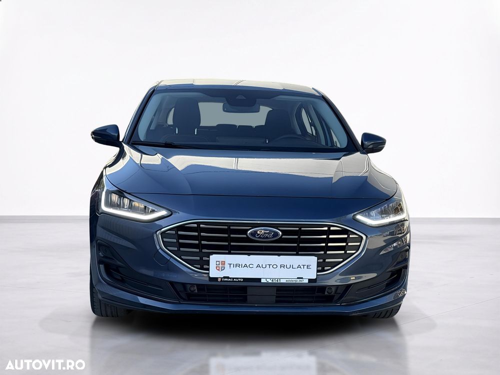 FORD Focus 2023 — imagine 8