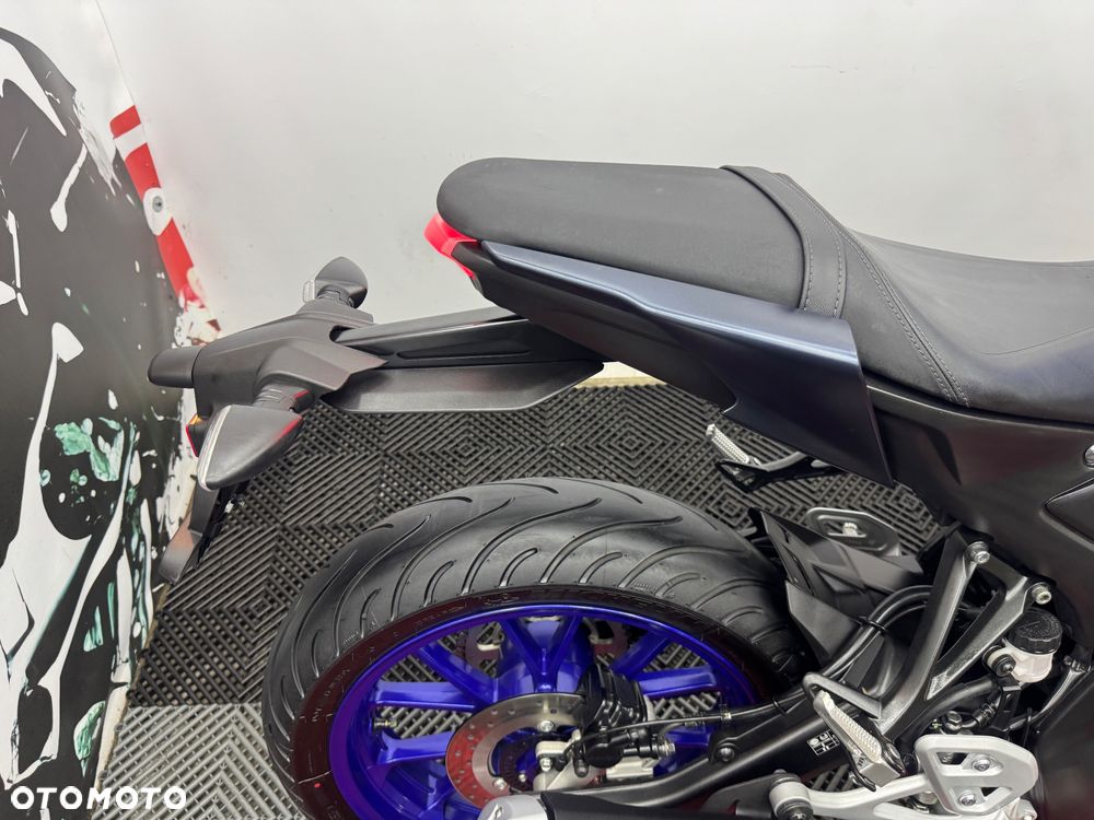 Yamaha MT - 27