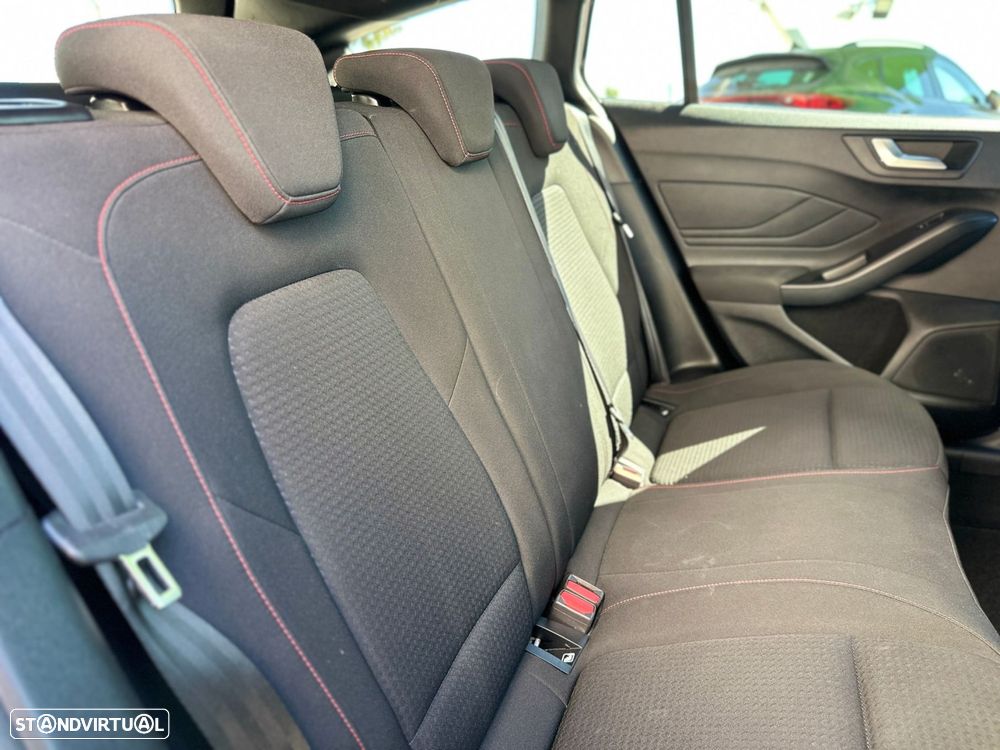 Ford Focus 1.0 EcoBoost MHEV ST-Line Aut. - 9