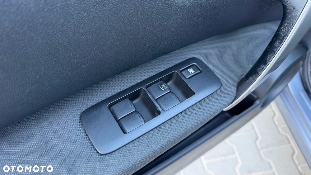 Nissan Qashqai+2 2.0 dCi DPF 4x4 acenta - 11