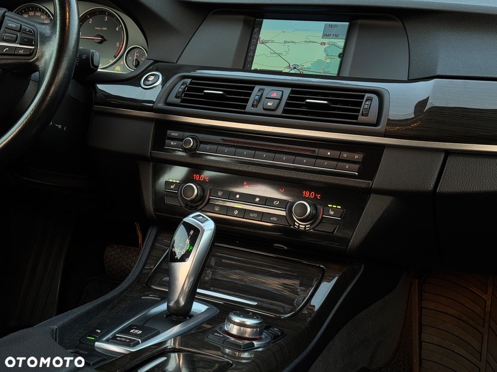 BMW Seria 5 520d - 31