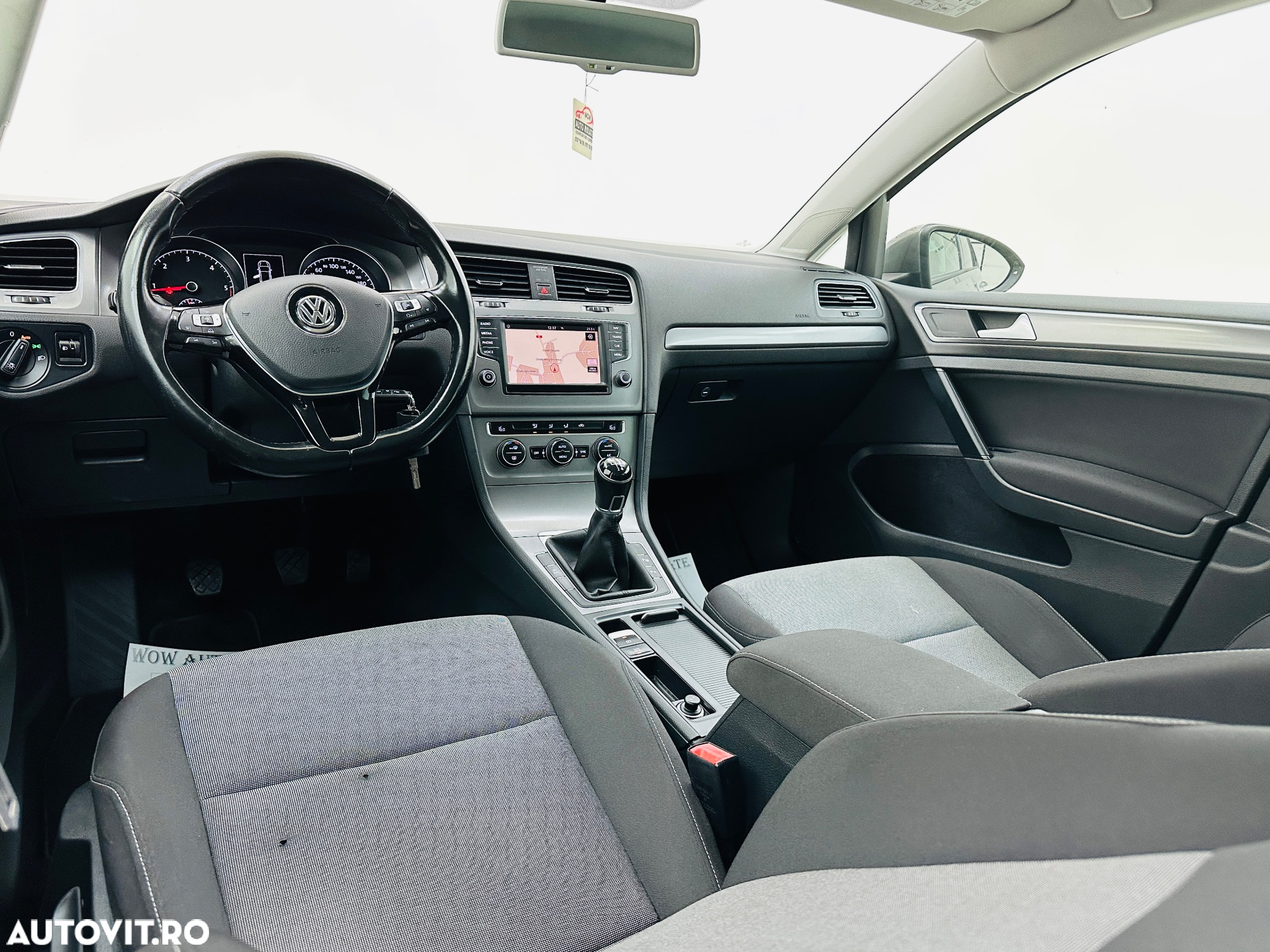 Volkswagen Golf 1.6 BlueTDI Trendline - 21