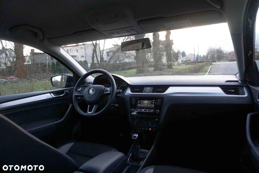 Skoda RAPID Spb 1.0 TSI Ambition - 16