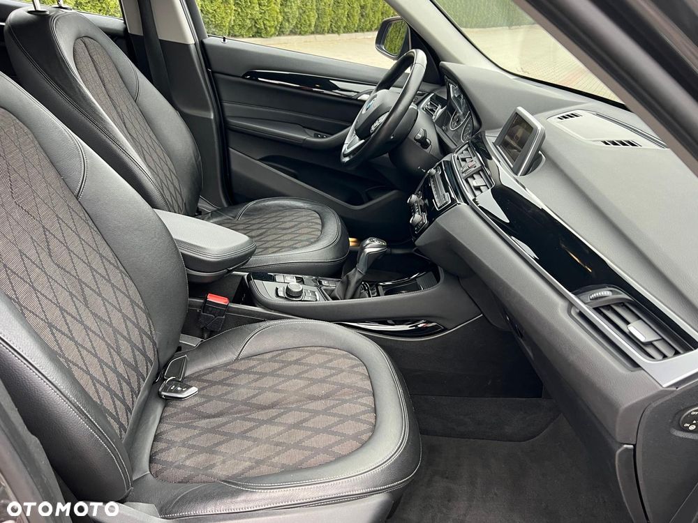 BMW X1 xDrive25d Advantage - 12