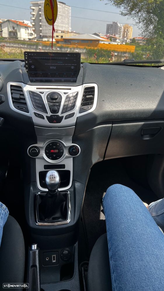 Ford Fiesta - 6