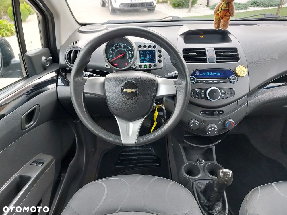 Chevrolet Spark 1.0 LS - 32
