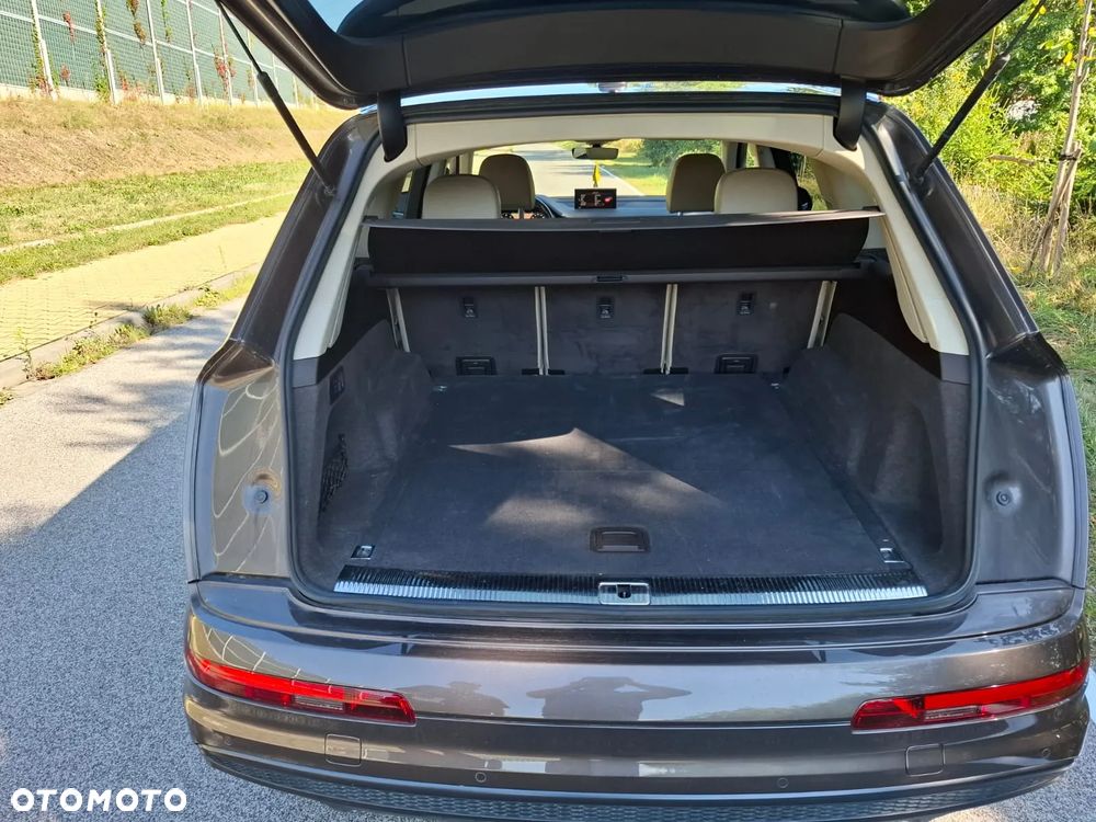 Audi Q7 - 12