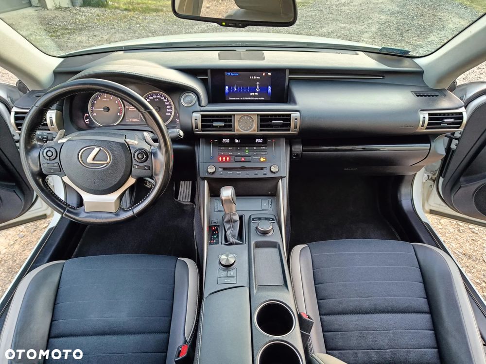 Lexus IS 200t / 300 Black - 19