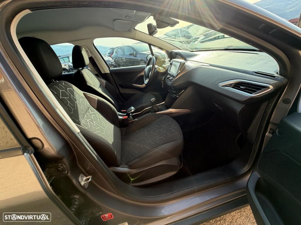 Peugeot 2008 1.6 e-HDi Allure - 5