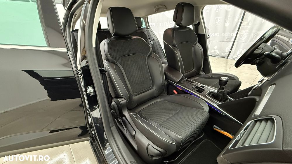 Renault Megane ENERGY dCi 130 BOSE EDITION - 20