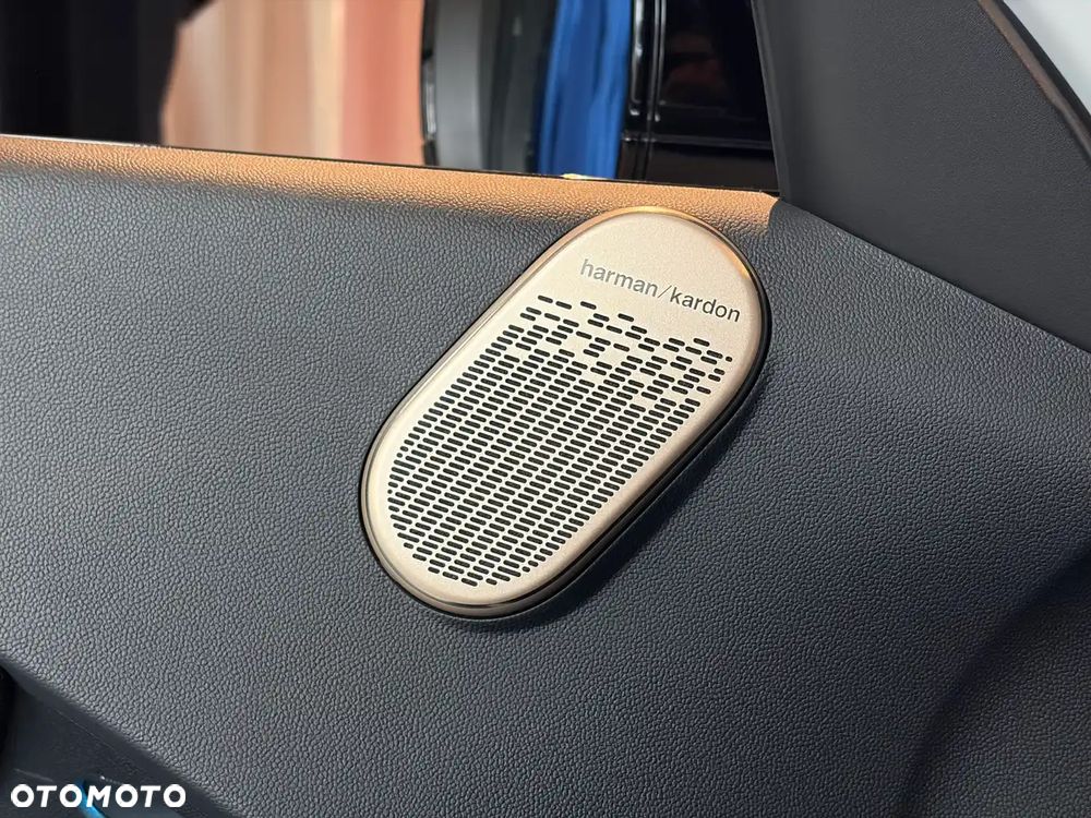 MINI Aceman SE John Cooper Works Trim - 11