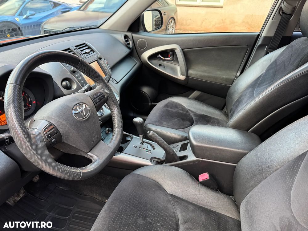 Toyota RAV4 ver-2-2-d--4cat-4wd-aut-luxury-18- - 3