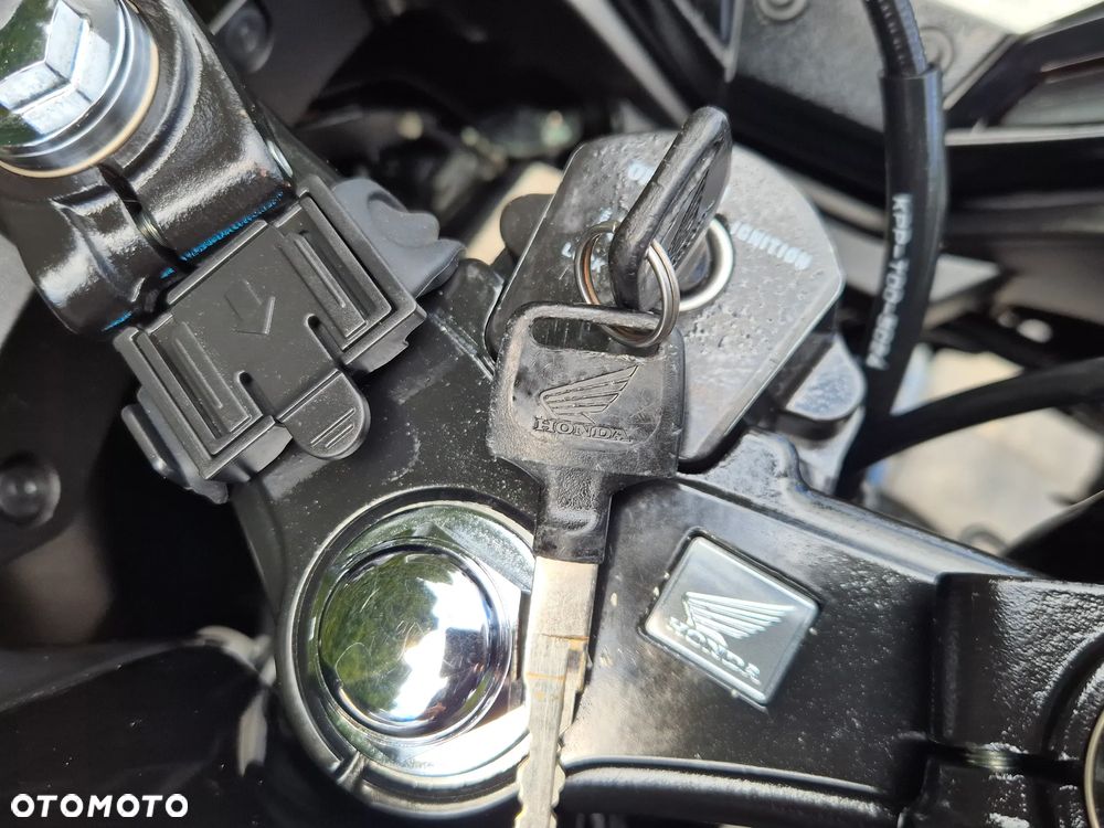 Honda CBR - 14