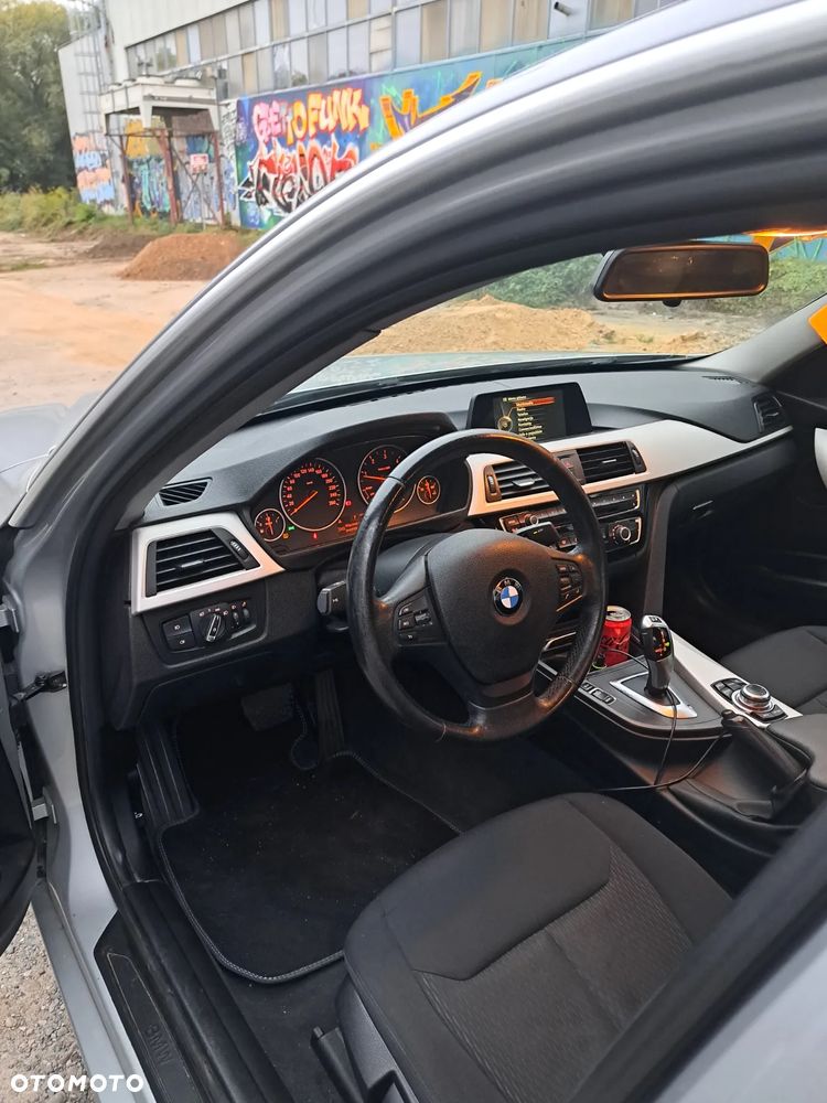 BMW Seria 3 318d - 8