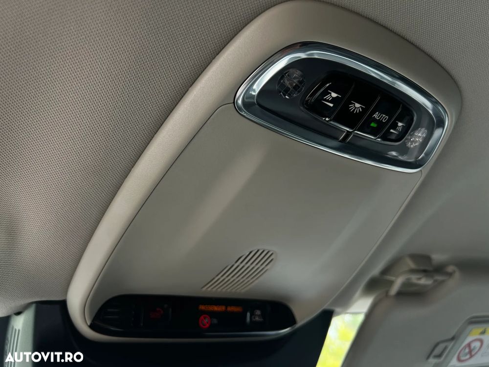 Volvo XC 90 - 25