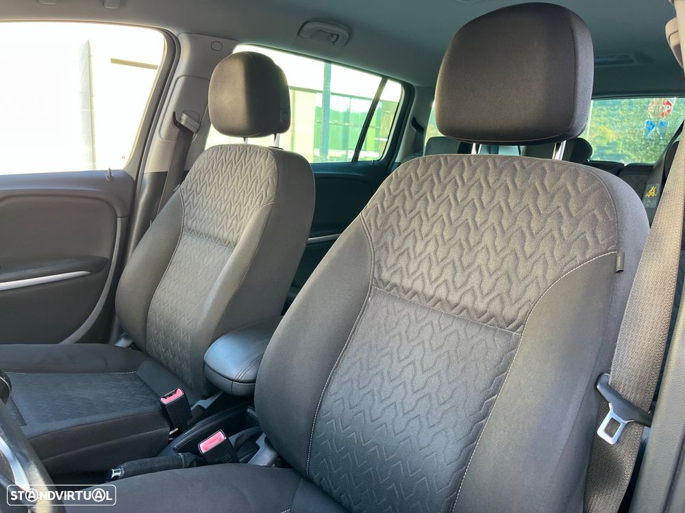 Opel Zafira 1.6 CDTi Executive - 4