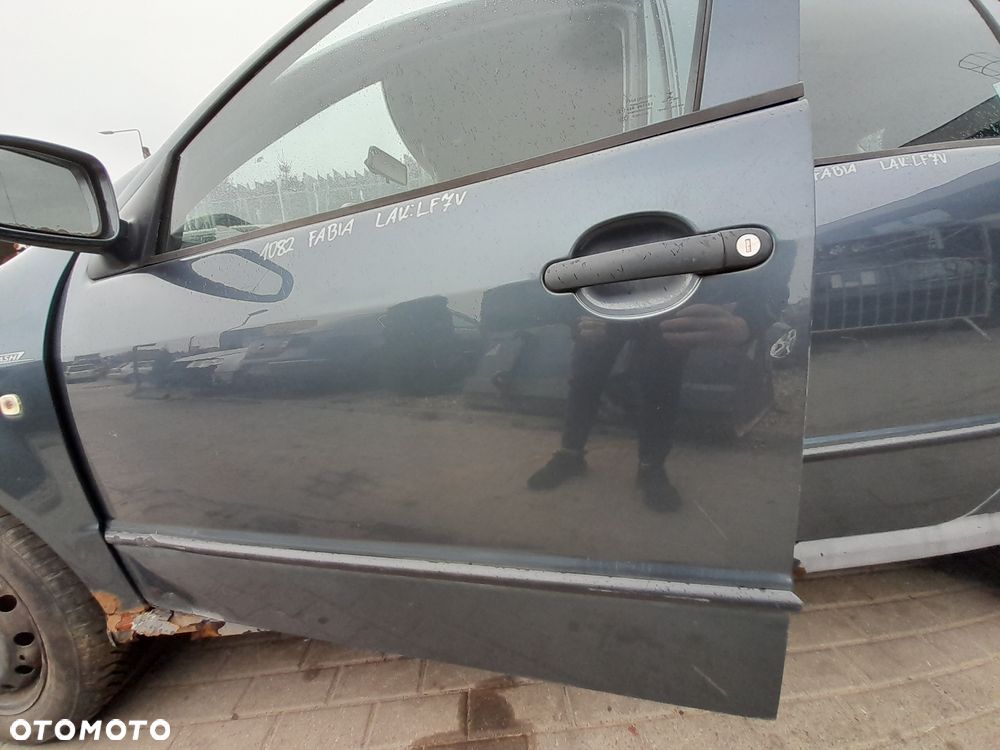 SKODA FABIA DRZWI LEWE PRZEDNIE LEWY PRZÓD KOLOR: LF7V - 2