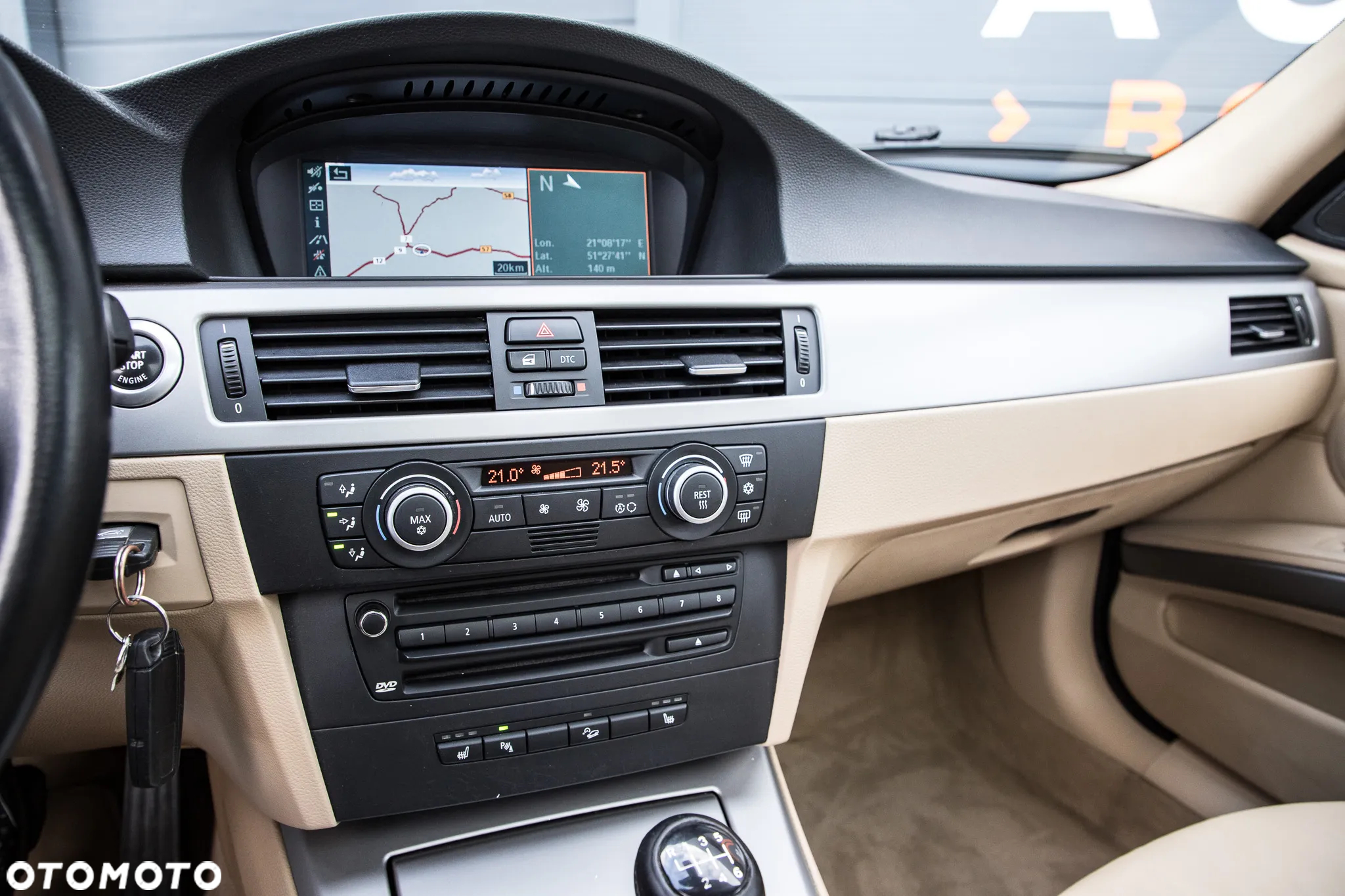 BMW Seria 3 325i xDrive Touring - 22