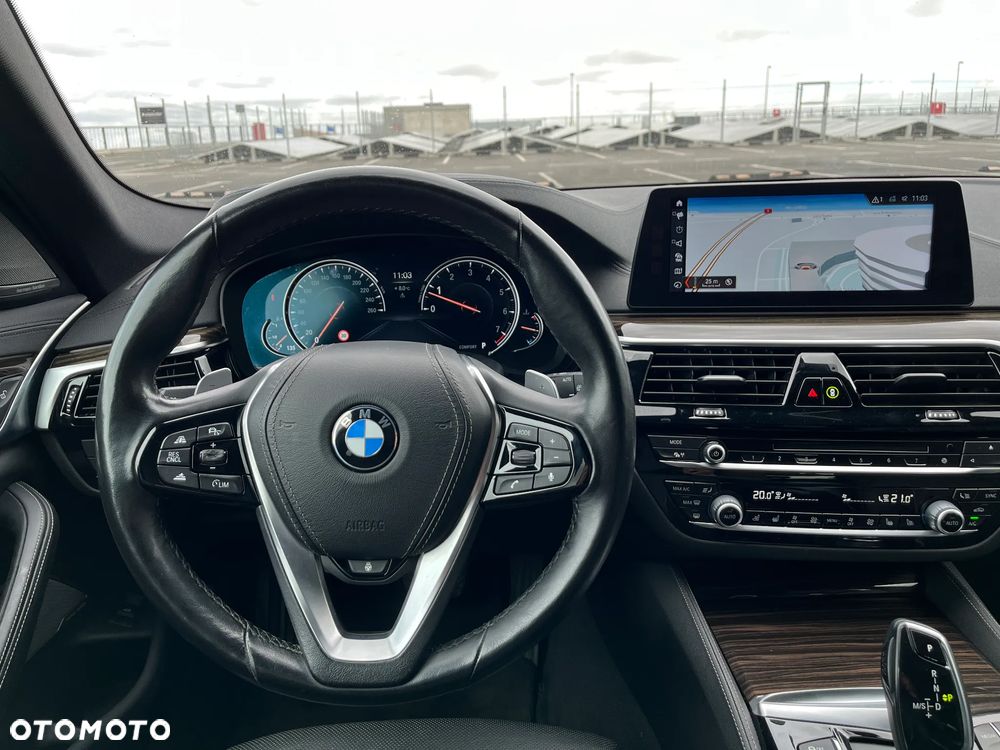 BMW Seria 5 520i Luxury Line - 15