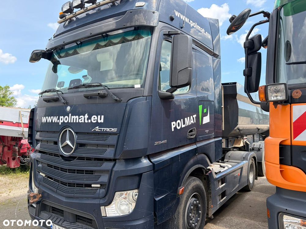 Mercedes-Benz ACTROS - 3