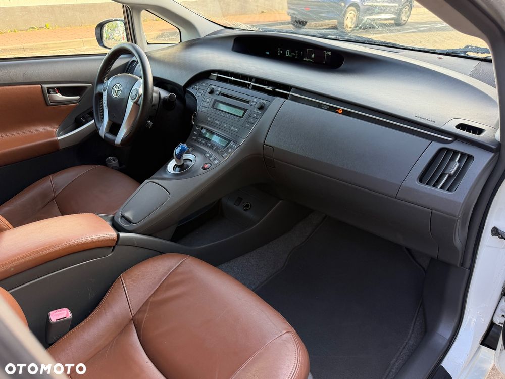 Toyota Prius 1.5 VVT-i Prestige - 17