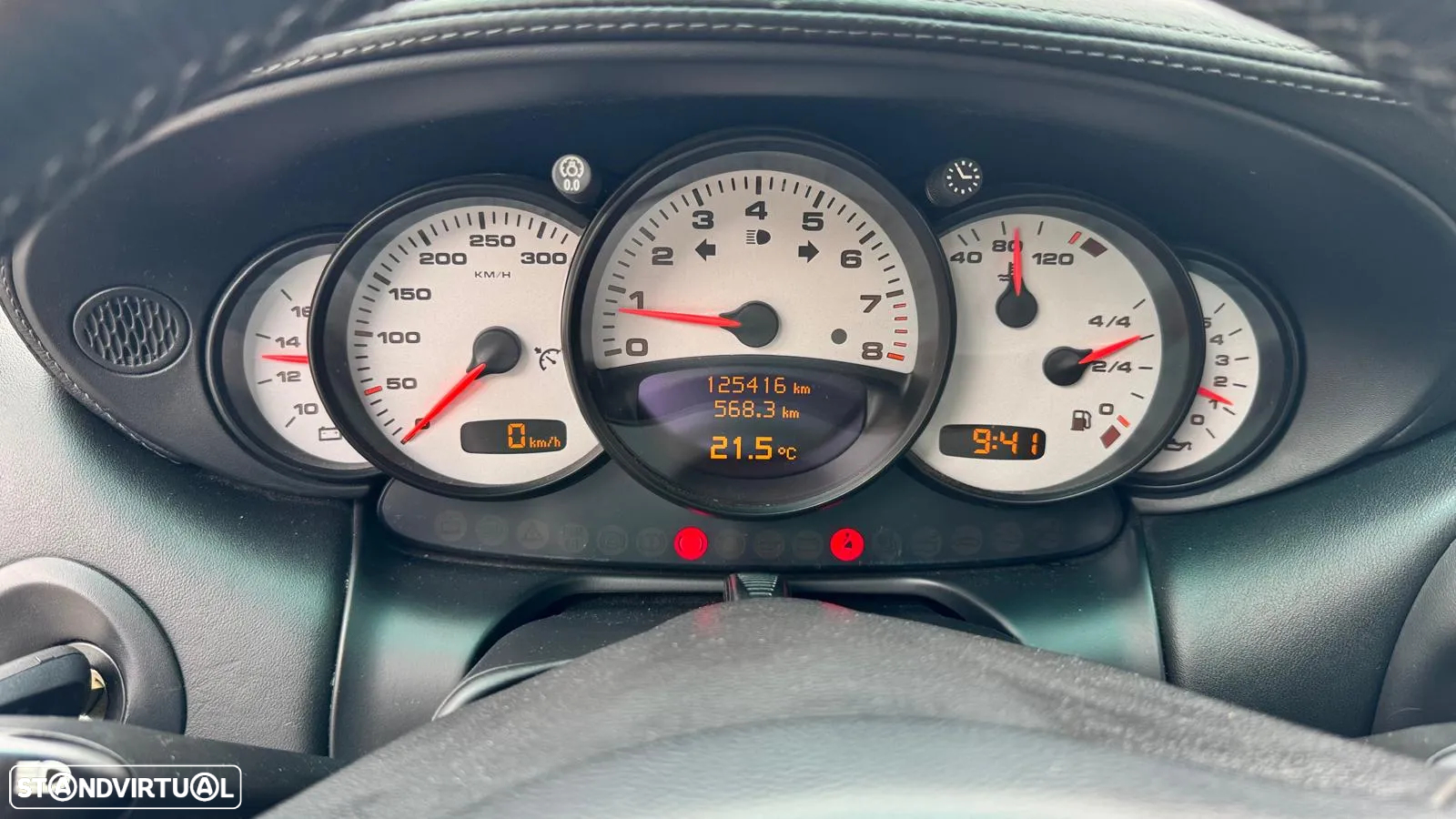 Porsche 911 (996) Carrera 4 - 22