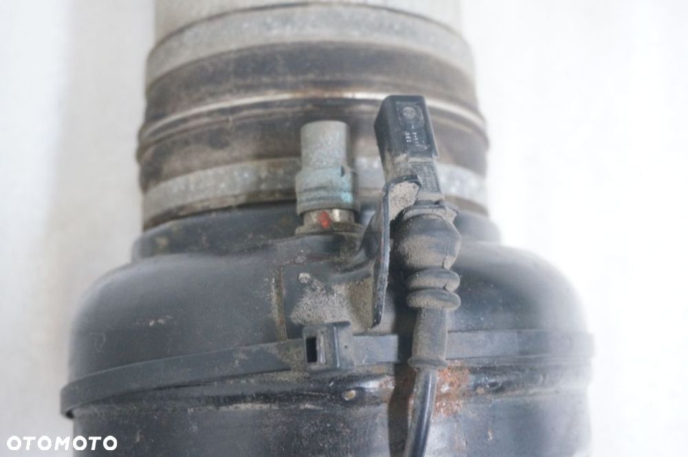 Amortyzator Prawy Tylny Audi A8 D4 4H0616002C - 3