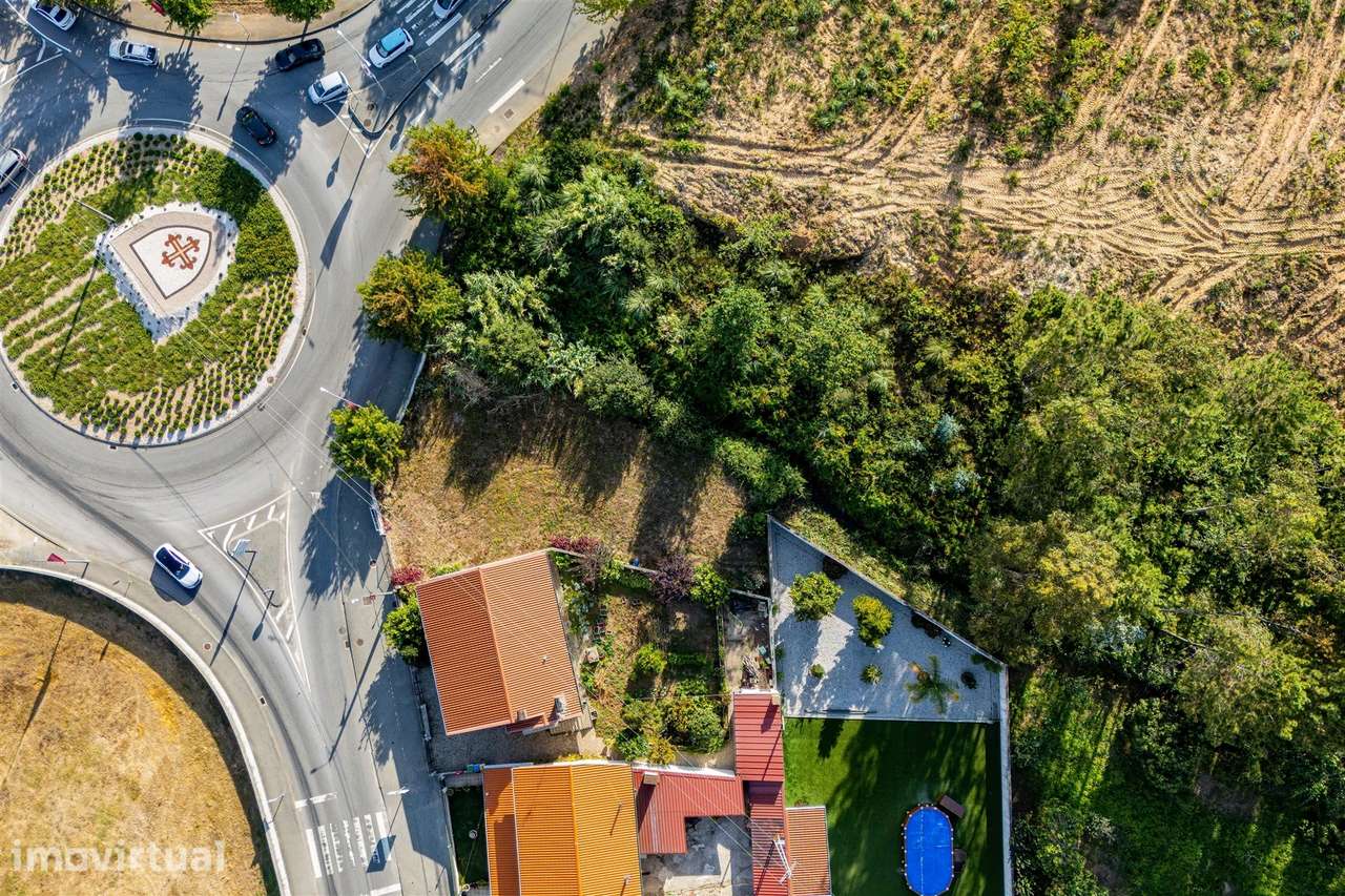 Terreno Para Construção  Venda em Santa Maria da Feira, Travanca, Sanf - Grande imagem: 4/11
