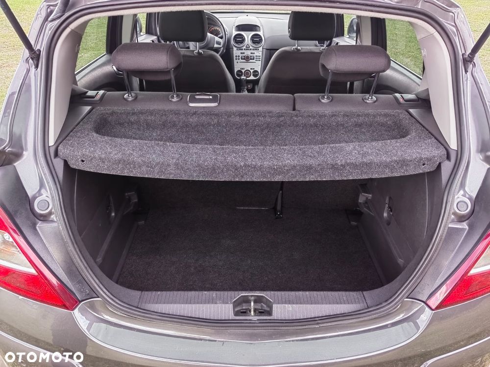 Opel Corsa 1.4 16V Satellite - 4